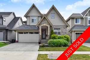 Beautiful 5 Bed 4 Bath Family Home!